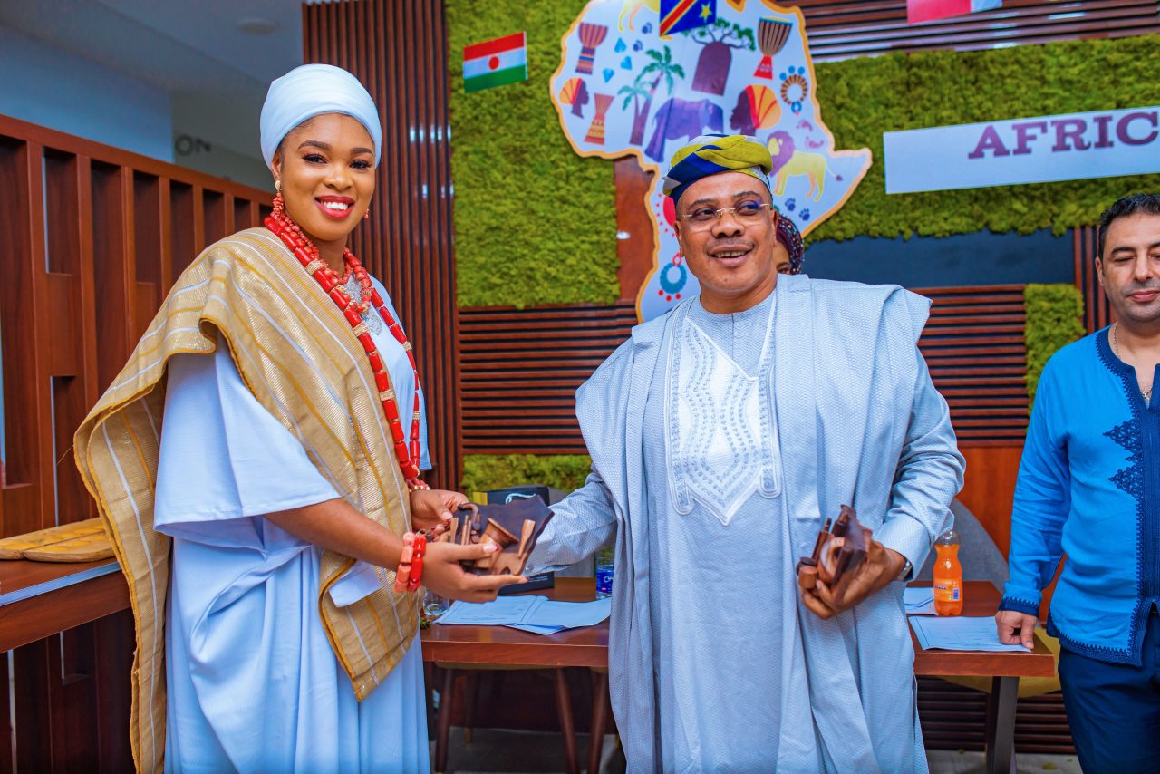African man and woman in Yoruba attire